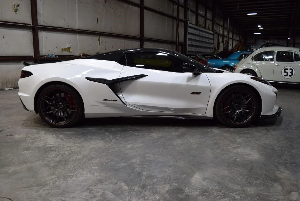2023 Chevrolet Corvette C8 Z06 - Image 11 of 12