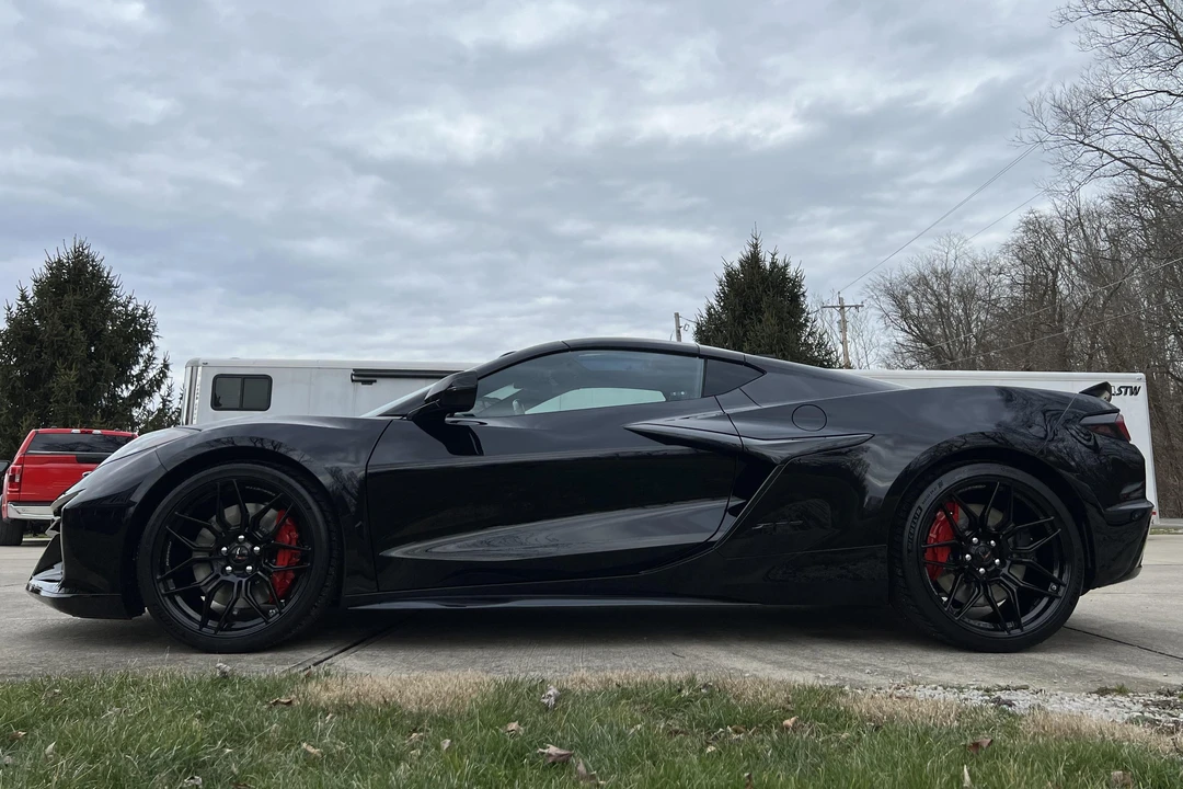 2023 Chevrolet Corvette C8 Z06 - Image 3 of 31