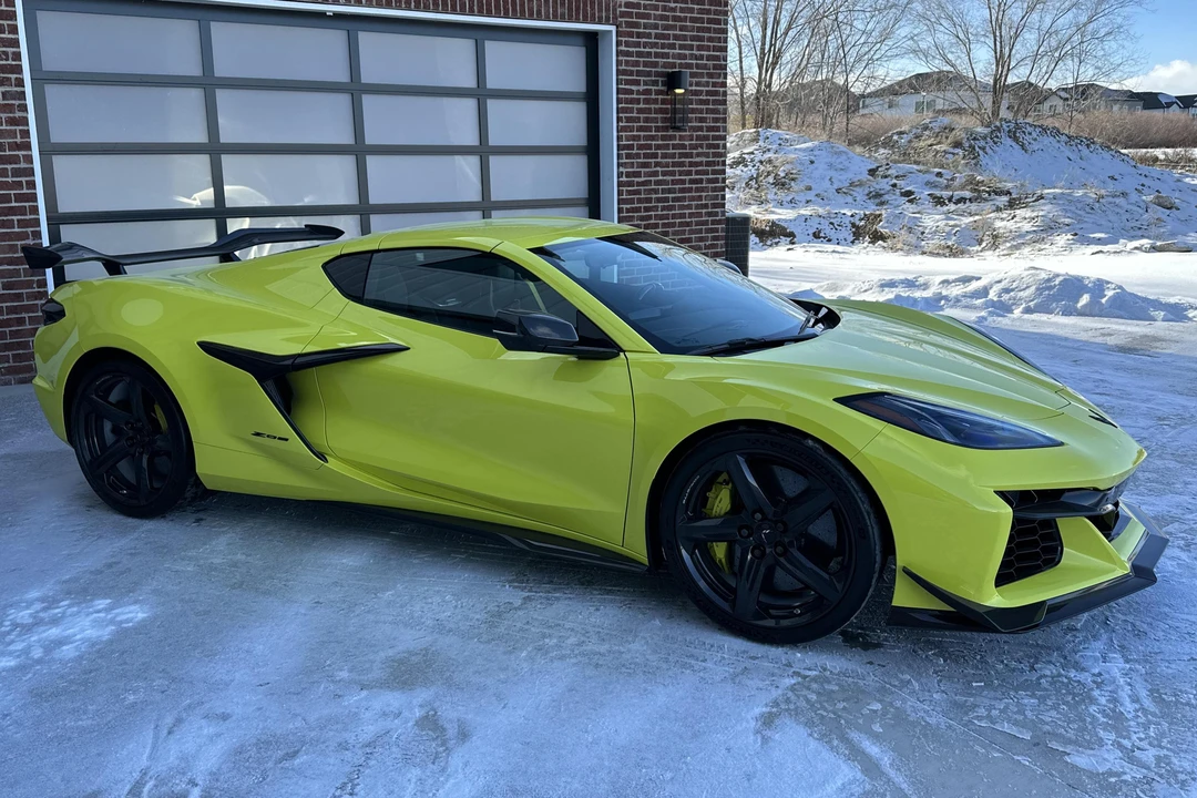 2023 Chevrolet Corvette C8 Z06 - Image 3 of 5
