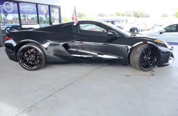 2023 Chevrolet Corvette C8 Z06 - Image 2 of 13