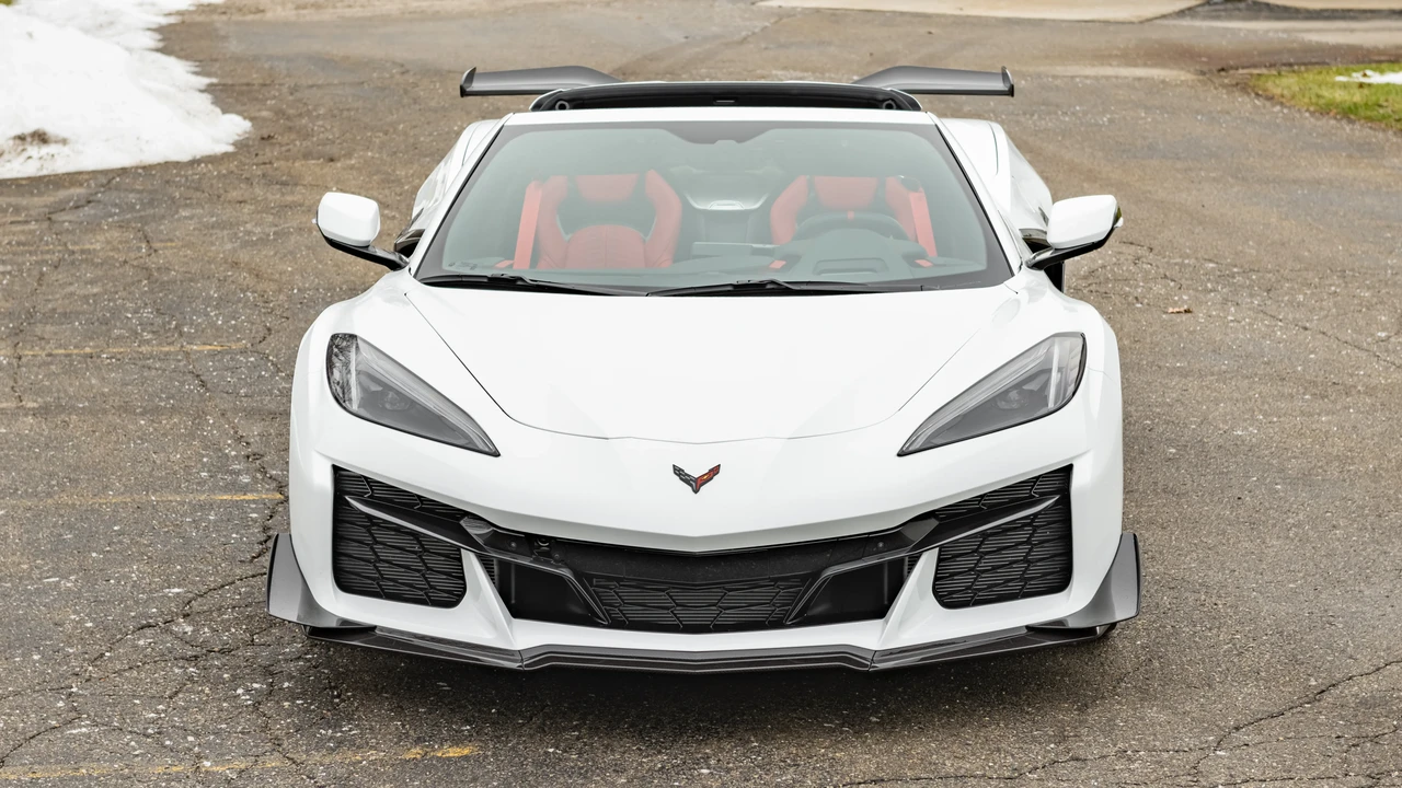 2023 Chevrolet Corvette C8 Z06 - Image 11 of 31