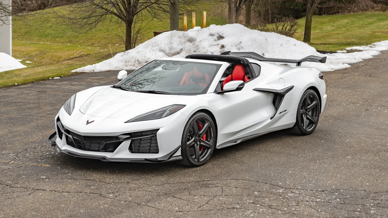 2023 Chevrolet Corvette C8 Z06 - Image 10 of 31