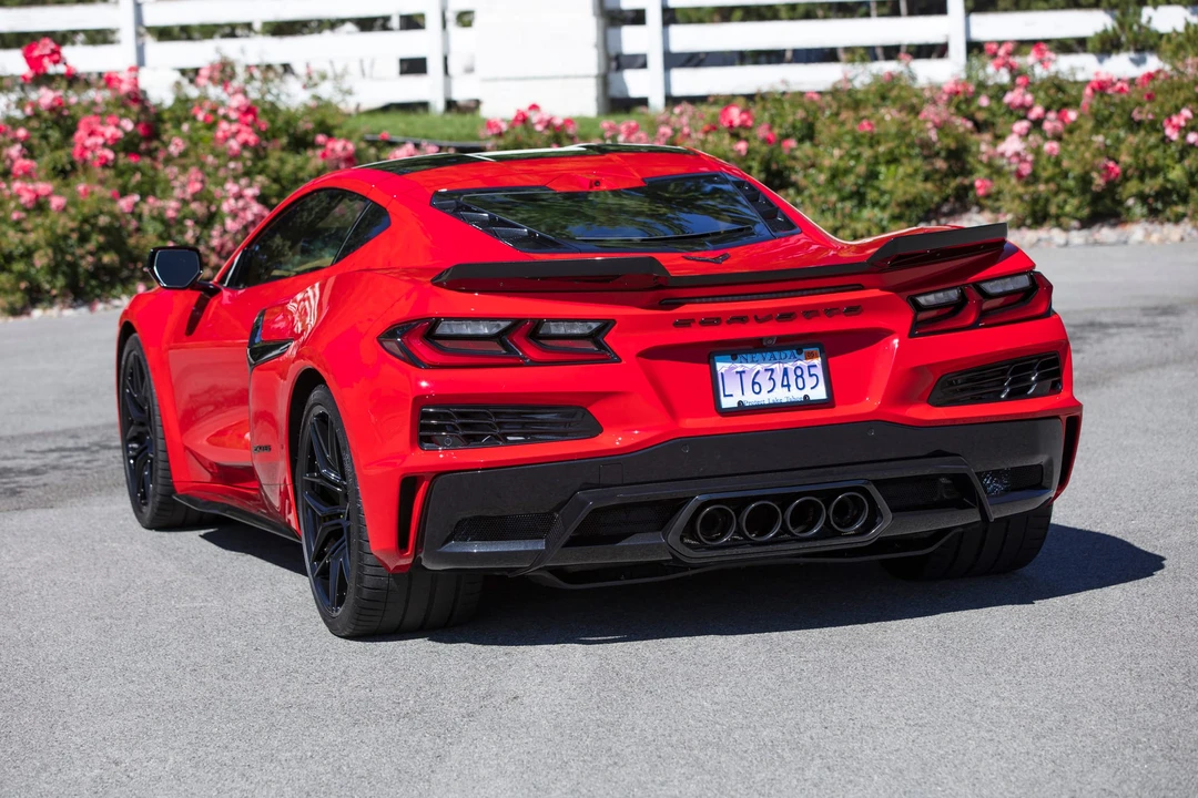 2023 Chevrolet Corvette C8 Z06 - Image 18 of 31