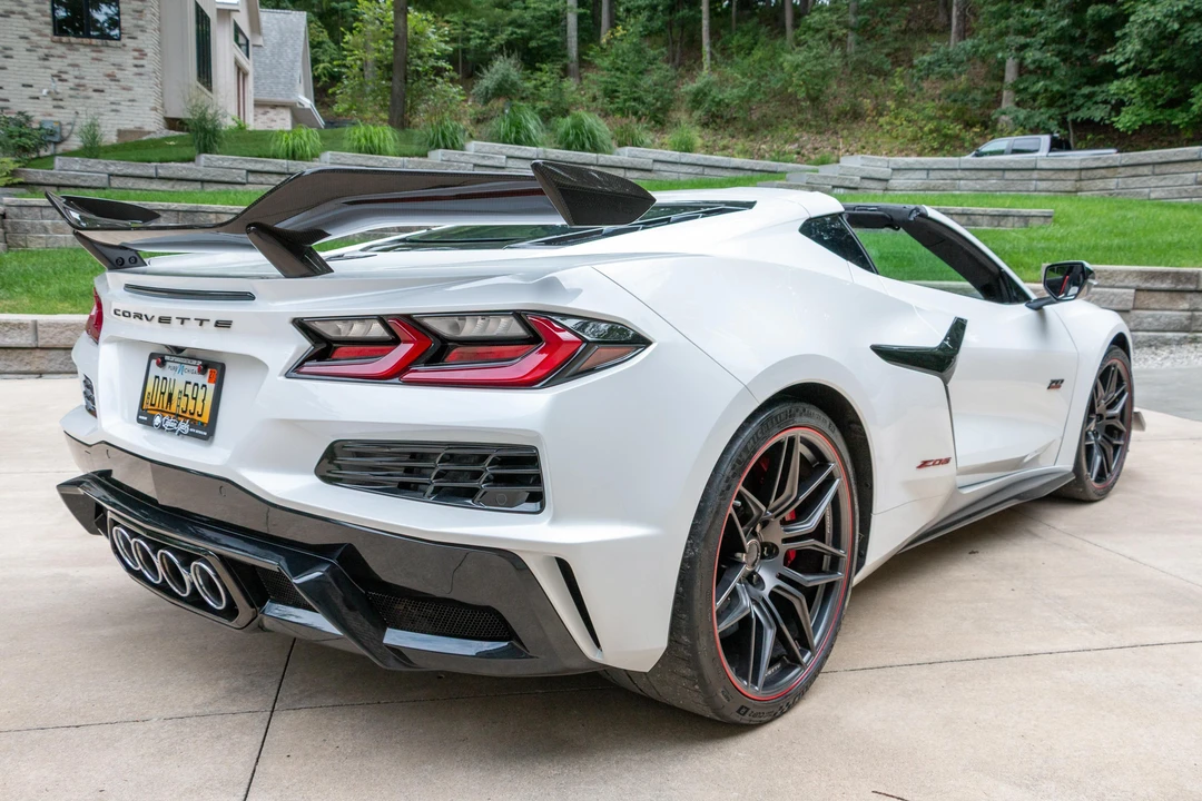 2023 Chevrolet Corvette C8 Z06 - Image 7 of 31
