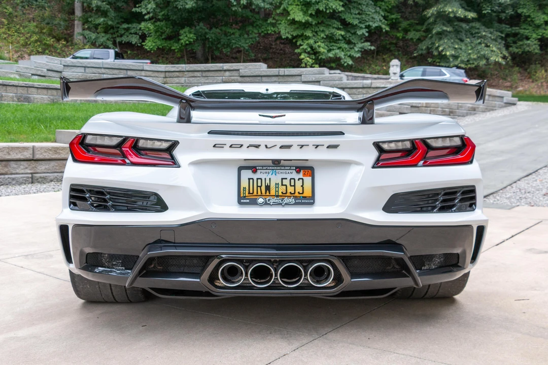 2023 Chevrolet Corvette C8 Z06 - Image 5 of 31