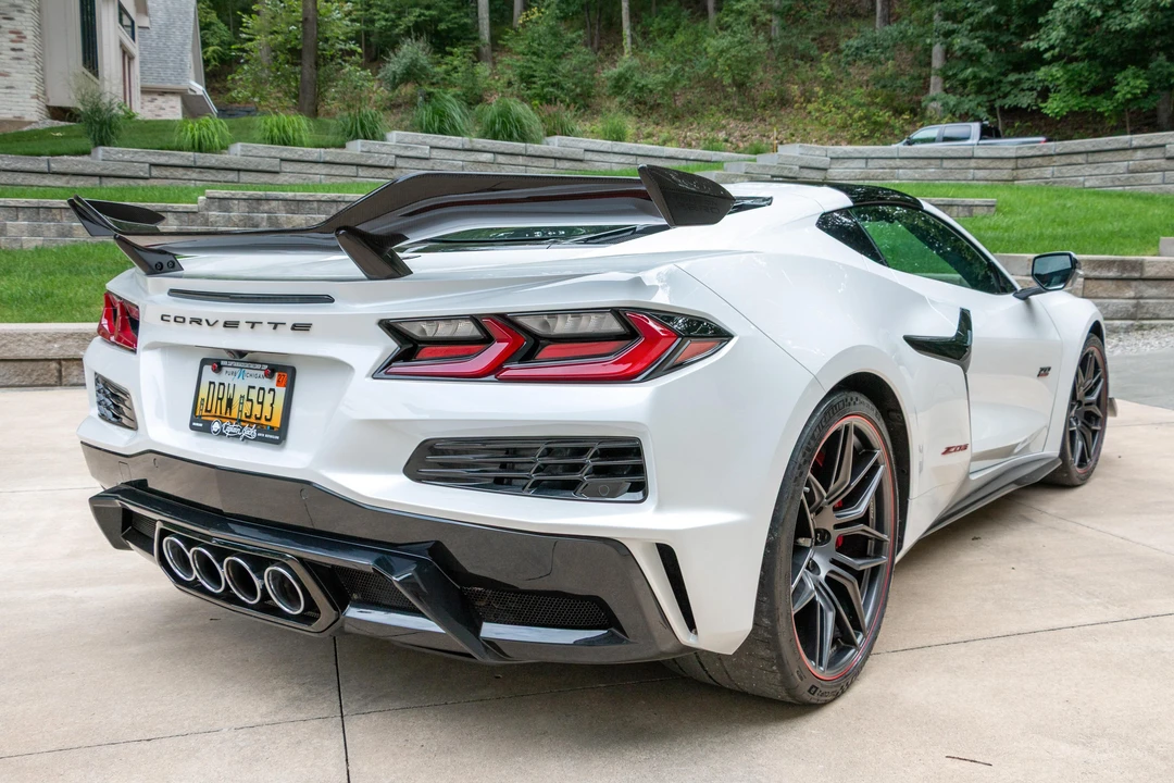 2023 Chevrolet Corvette C8 Z06 - Image 14 of 31