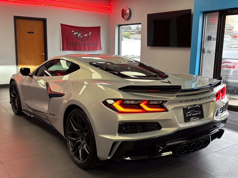 2023 Chevrolet Corvette C8 Z06 - Image 13 of 24