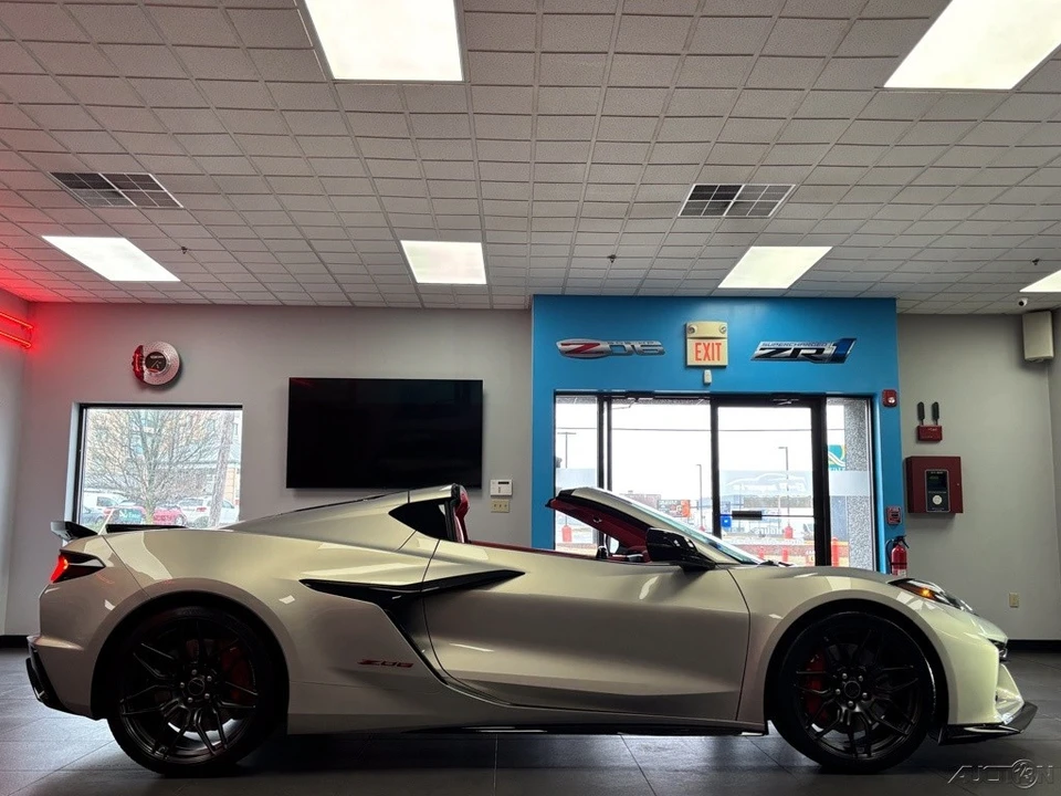 2023 Chevrolet Corvette C8 Z06 - Image 14 of 21