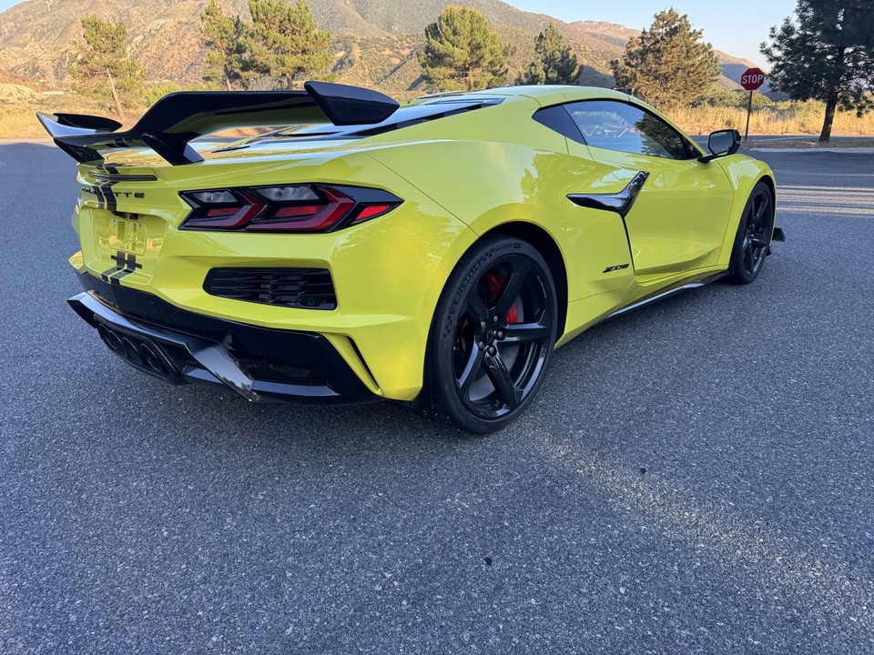 2023 Chevrolet Corvette C8 Z06 - Image 23 of 31