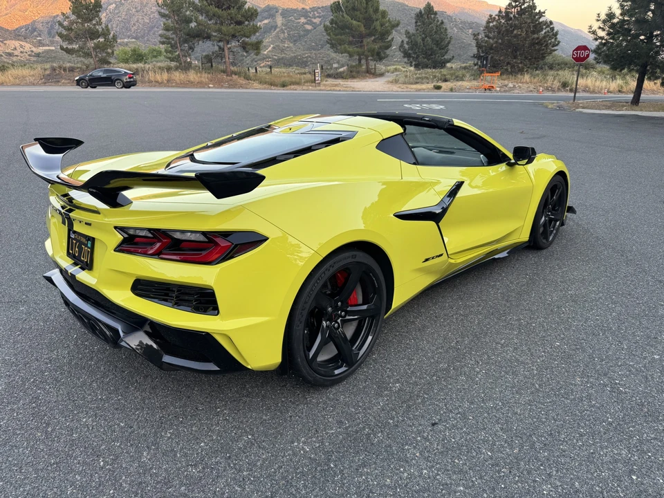 2023 Chevrolet Corvette C8 Z06 - Image 27 of 31