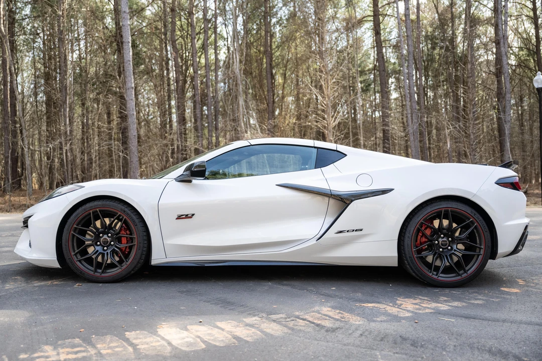 2023 Chevrolet Corvette C8 Z06 - Image 6 of 31