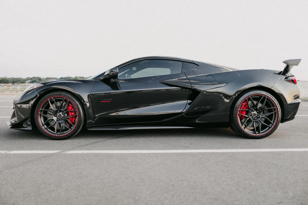 2023 Chevrolet Corvette C8 Z06 - Image 3 of 31
