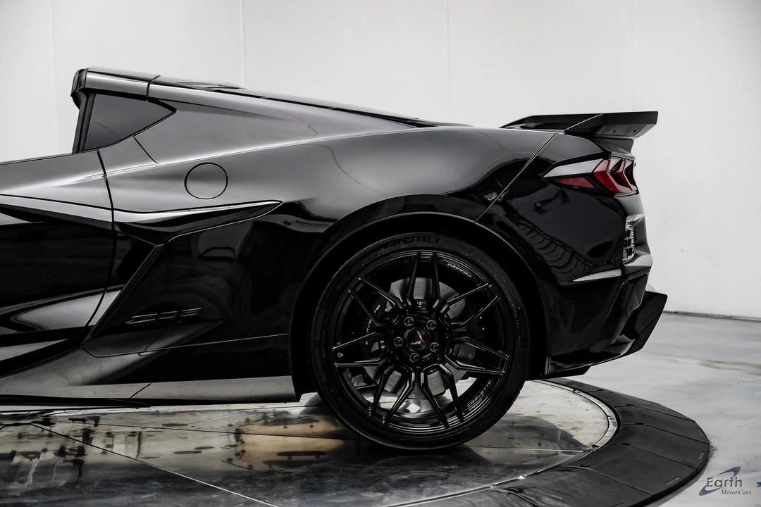 2023 Chevrolet Corvette C8 Z06 - Image 8 of 12
