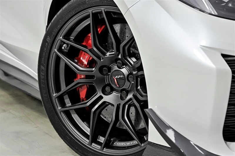 2023 Chevrolet Corvette C8 Z06 - Image 4 of 31
