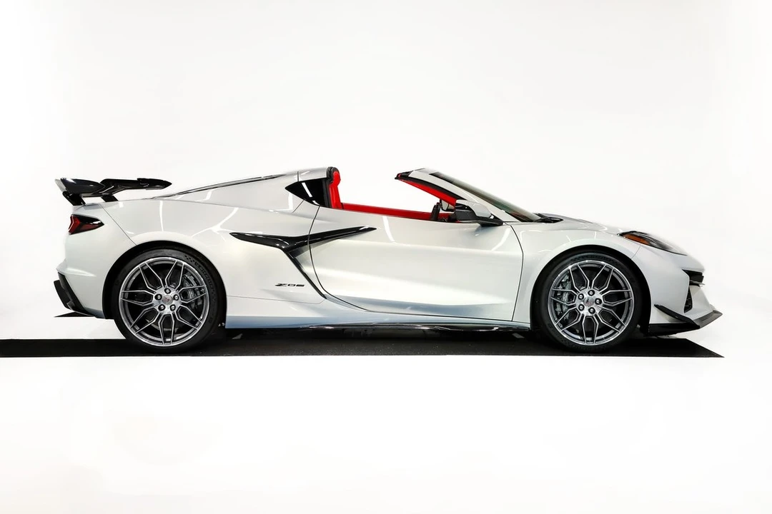 2023 Chevrolet - Image 13 of 31