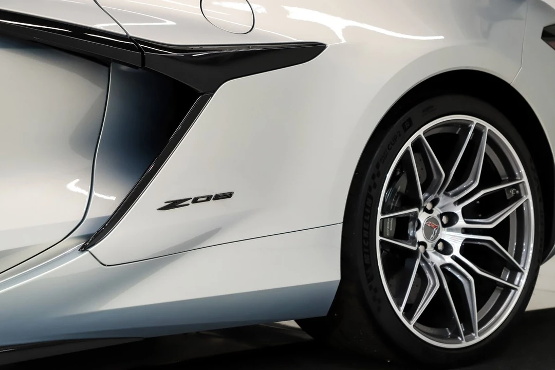 2023 Chevrolet - Image 16 of 31