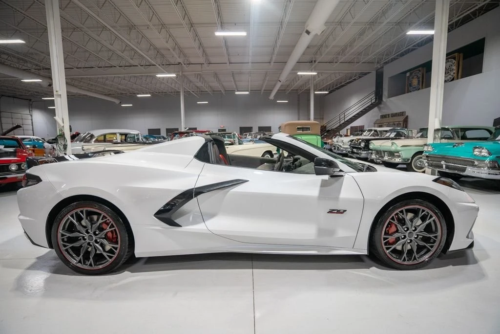 2023 Chevrolet Corvette C8 - Image 15 of 31