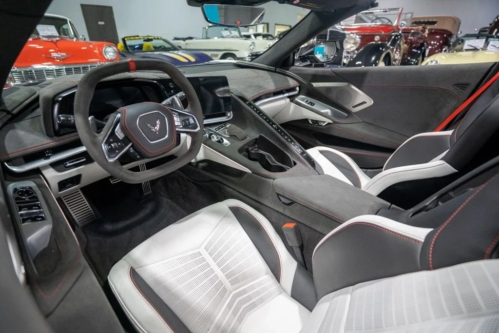 2023 Chevrolet Corvette C8 - Image 2 of 12