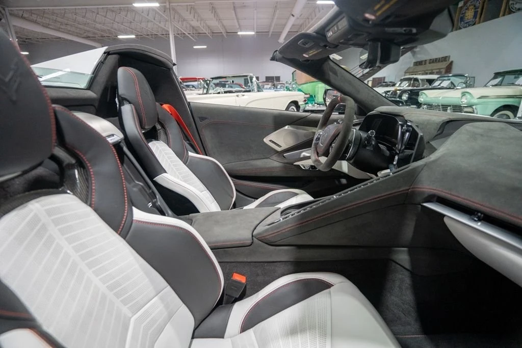 2023 Chevrolet Corvette C8 - Image 26 of 31