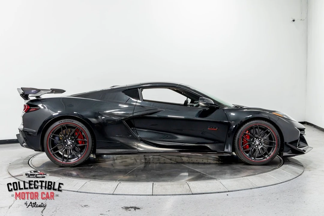 2023 Chevrolet Corvette C8 Z06 - Image 24 of 31