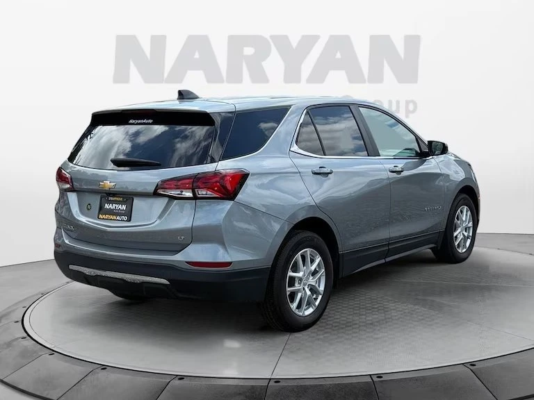 2023 Chevrolet Equinox - Image 2 of 15