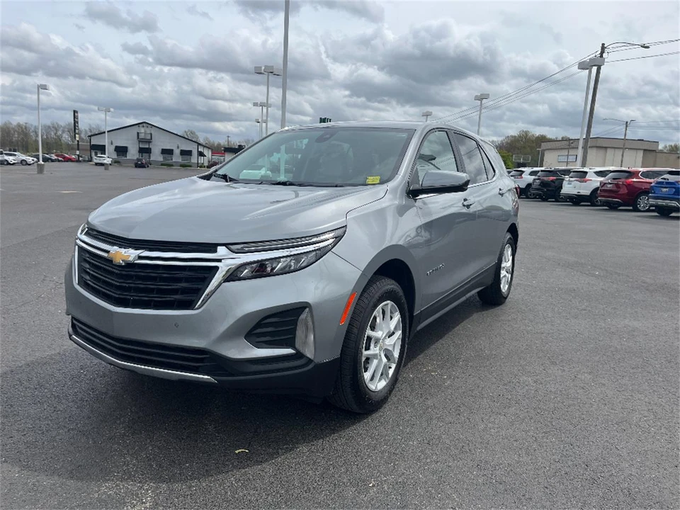 2023 Chevrolet Equinox - Image 3 of 31