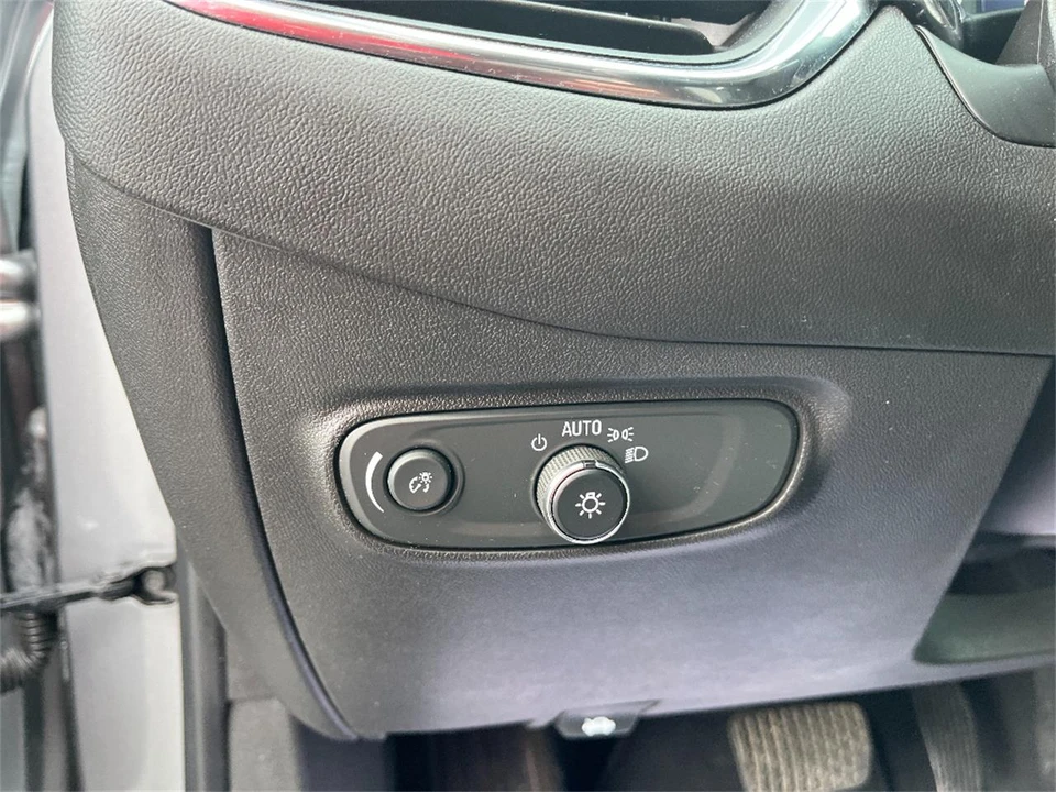 2023 Chevrolet Equinox - Image 29 of 31
