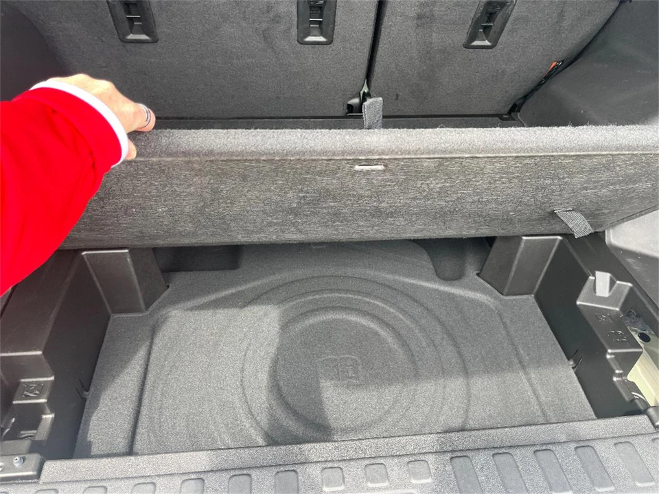 2023 Chevrolet Equinox - Image 13 of 31