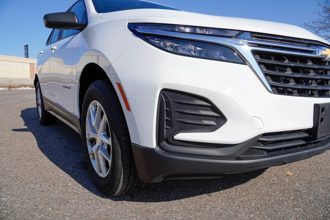 2023 Chevrolet Equinox - Image 25 of 31