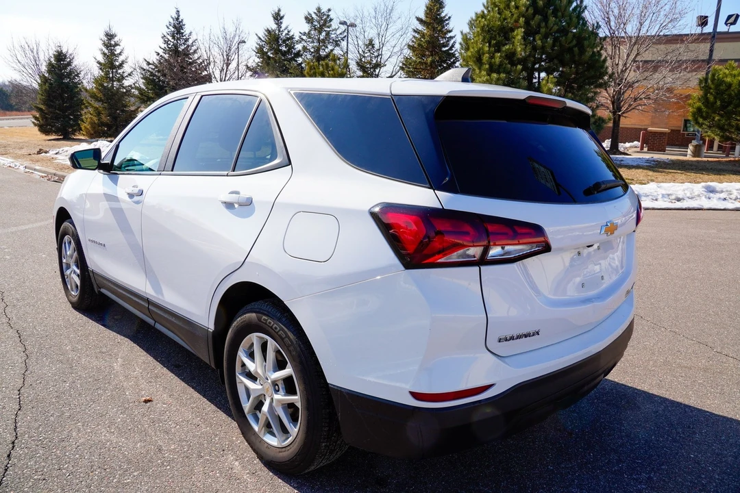 2023 Chevrolet Equinox - Image 6 of 31