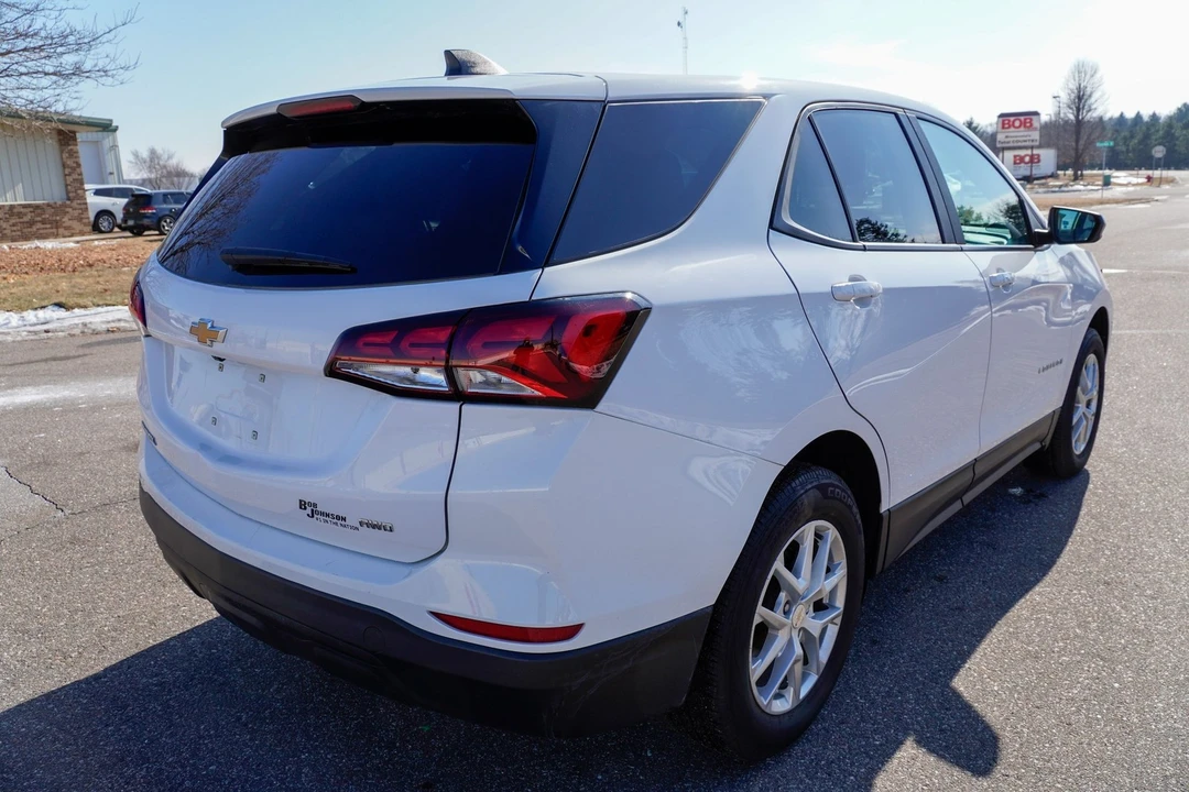 2023 Chevrolet Equinox - Image 3 of 21