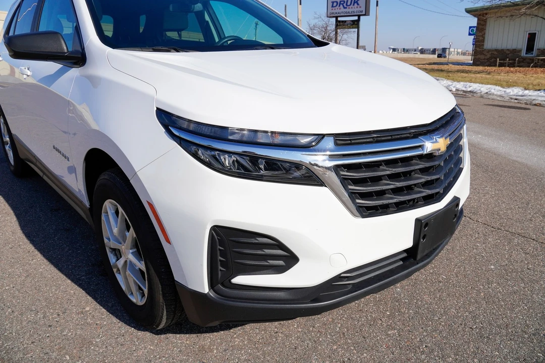 2023 Chevrolet Equinox - Image 26 of 31
