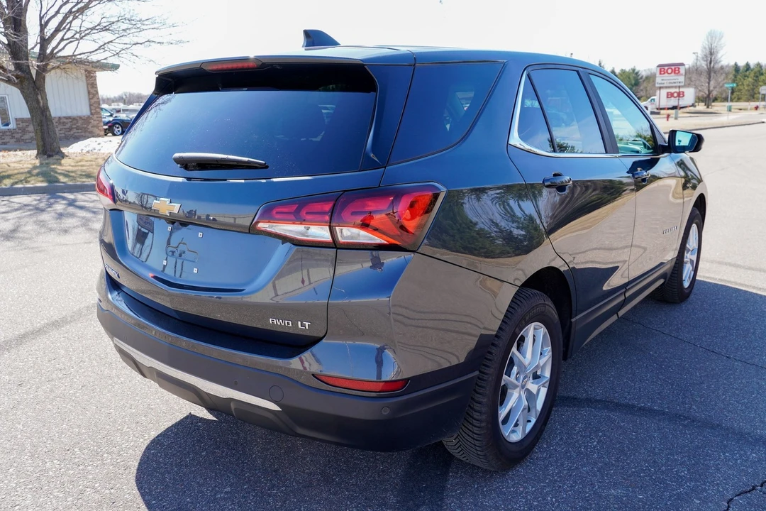 2023 Chevrolet Equinox - Image 3 of 21
