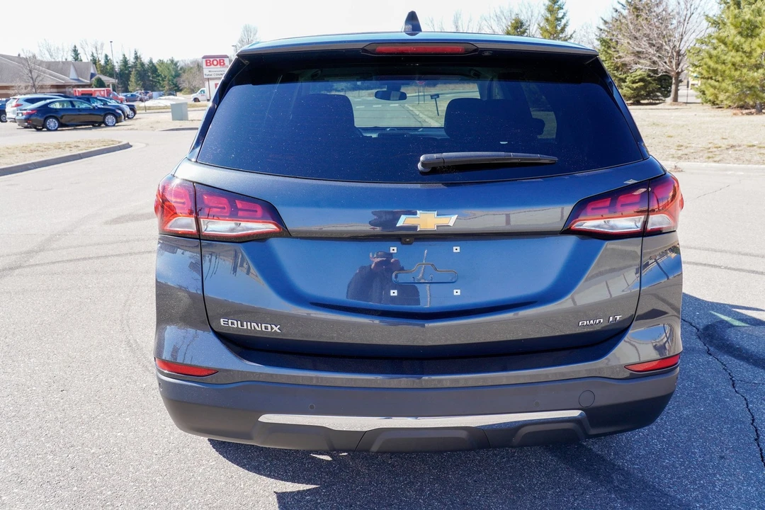 2023 Chevrolet Equinox - Image 5 of 31