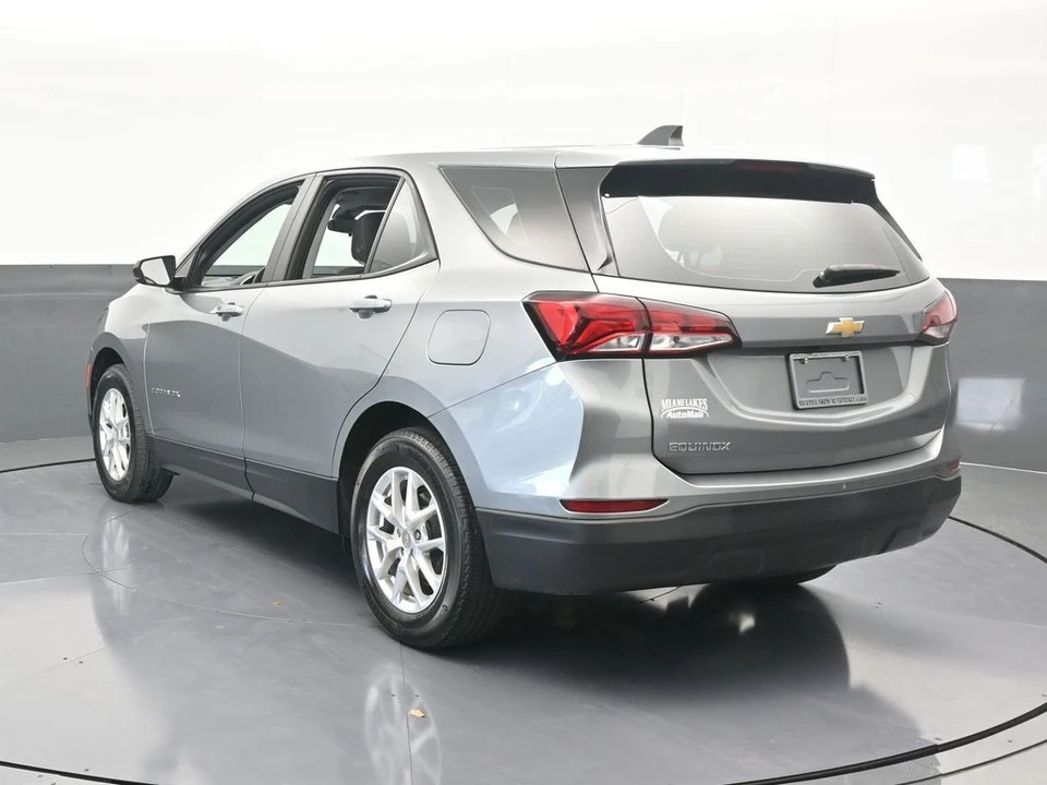 2023 Chevrolet Equinox - Image 4 of 12