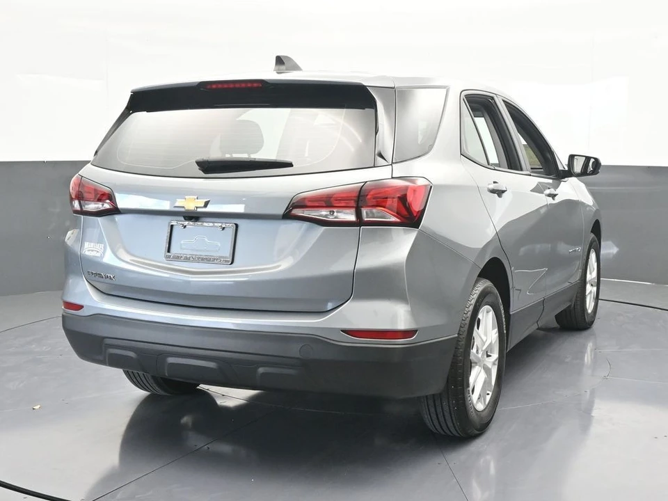 2023 Chevrolet Equinox - Image 5 of 12