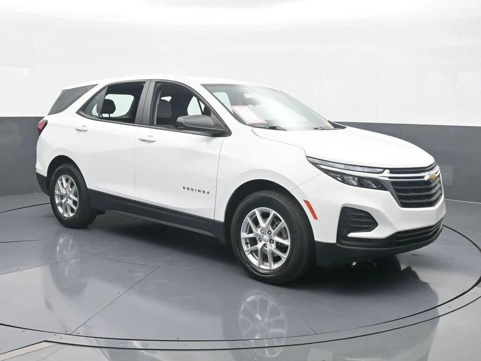 2023 Chevrolet Equinox - Image 8 of 12