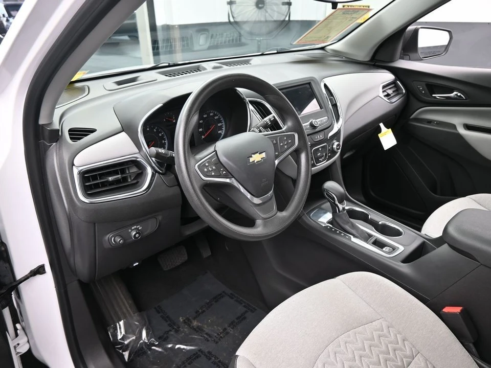 2023 Chevrolet Equinox - Image 10 of 12