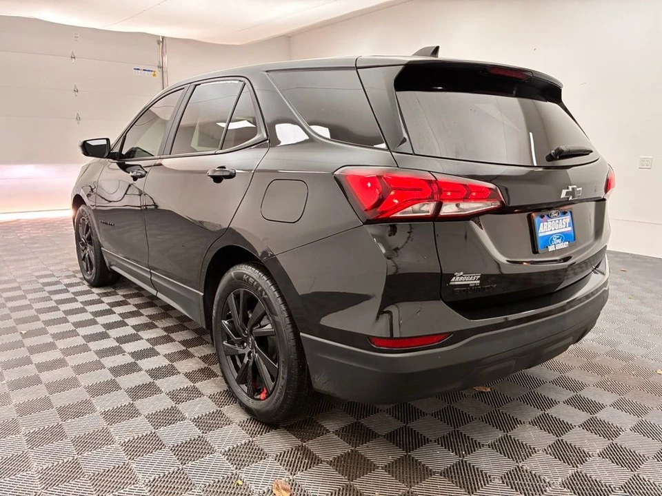 2023 Chevrolet Equinox - Image 11 of 12