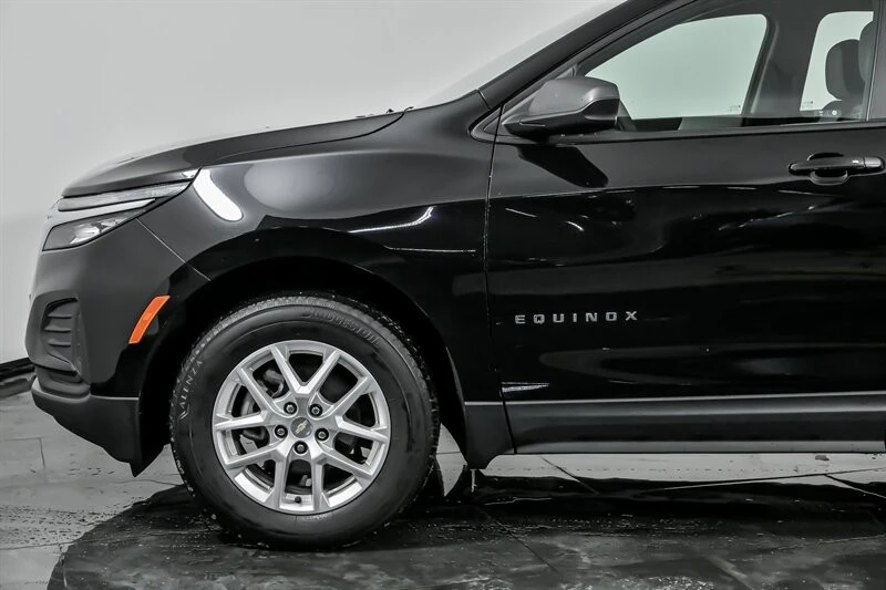 2023 Chevrolet Equinox - Image 6 of 21