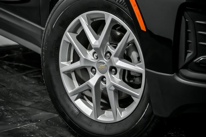 2023 Chevrolet Equinox - Image 3 of 21