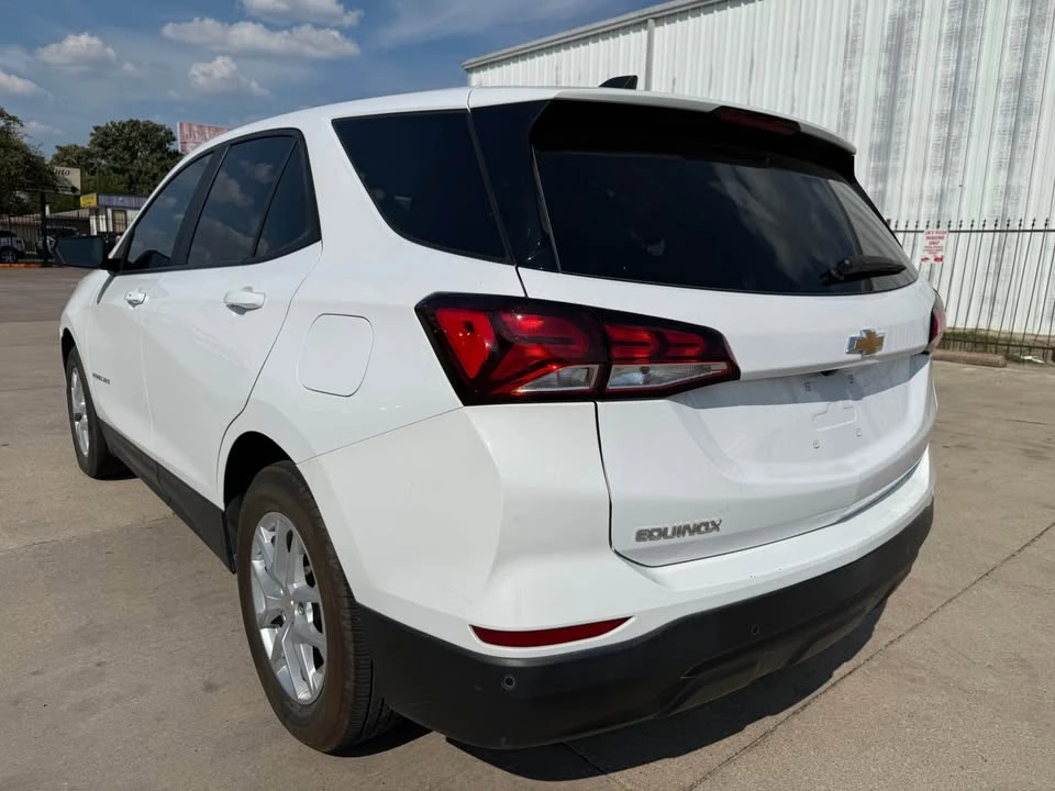 2023 Chevrolet Equinox - Image 5 of 10