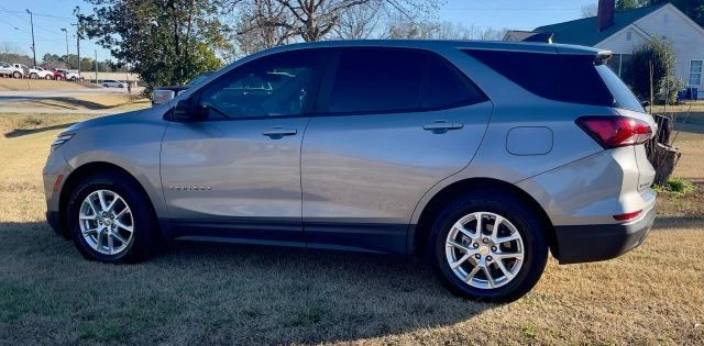 2023 Chevrolet Equinox - Image 10 of 21