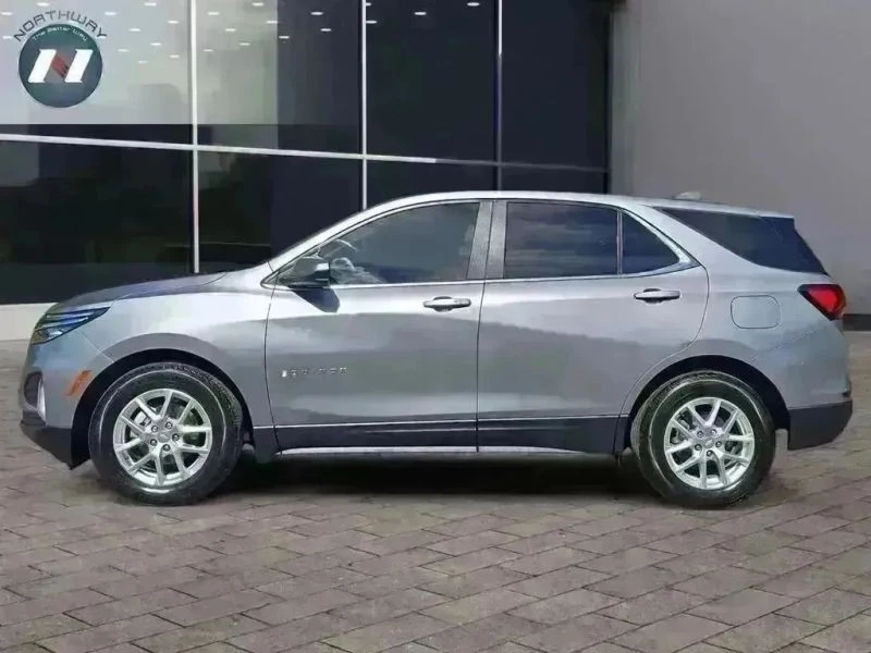 2023 Chevrolet Equinox - Image 2 of 12