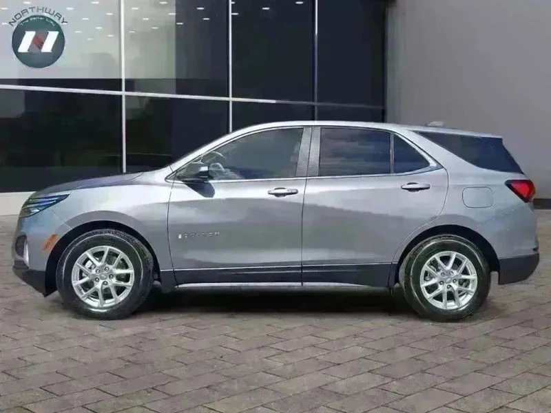 2023 Chevrolet Equinox - Image 2 of 12