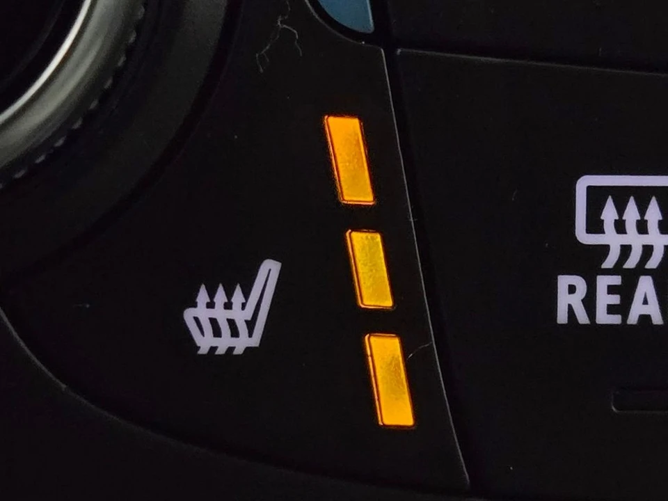 2023 Chevrolet Equinox - Image 6 of 12