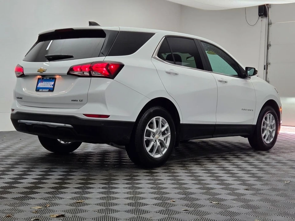 2023 Chevrolet Equinox - Image 11 of 12