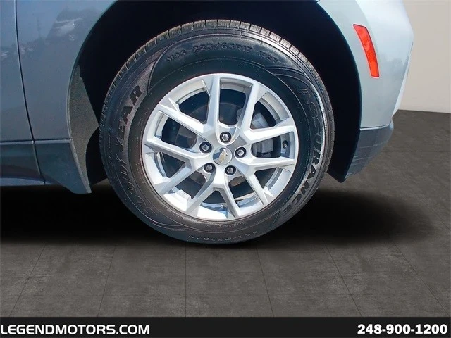 2023 Chevrolet Equinox - Image 10 of 21
