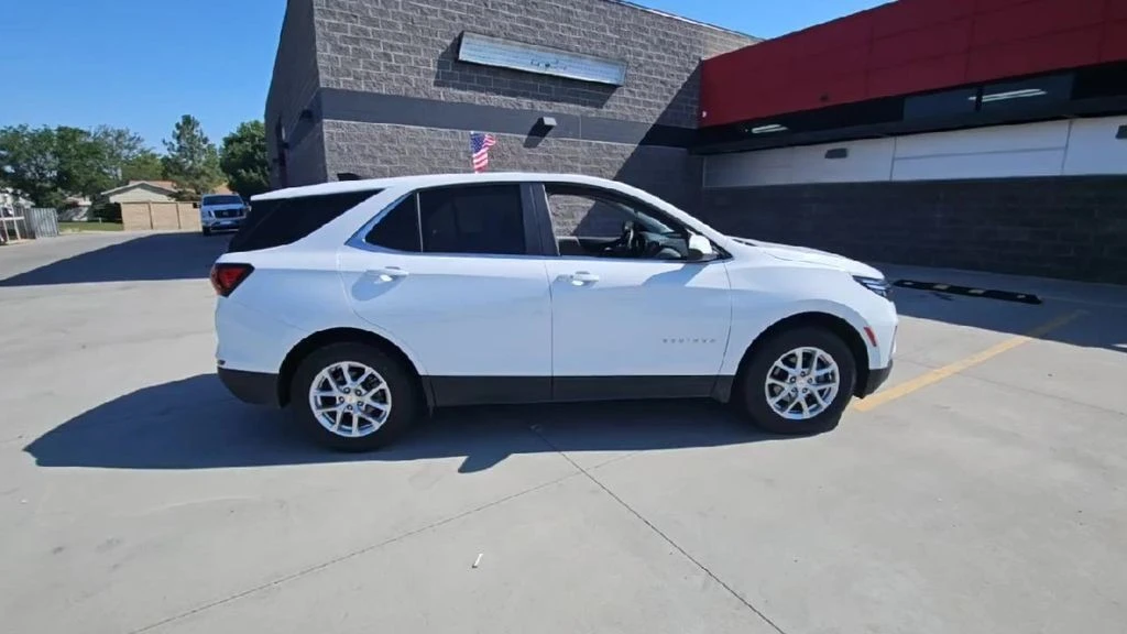 2023 Chevrolet Equinox - Image 9 of 12