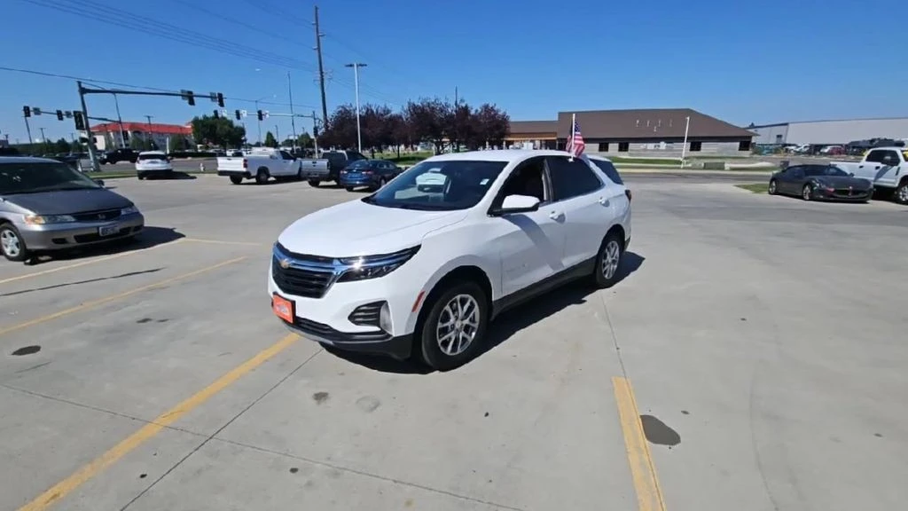 2023 Chevrolet Equinox - Image 4 of 12